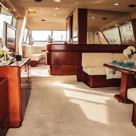 보트호텔 Posillipo Technema 64ft 아테네